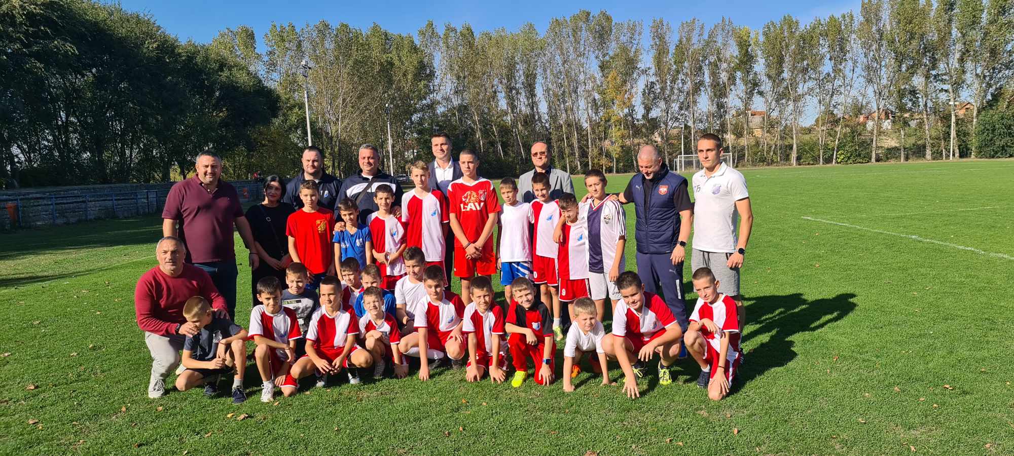 FSS u Omoljici i Banatskom Brestovcu: Dresovi i lopte na poklon najmlađim fudbalerima